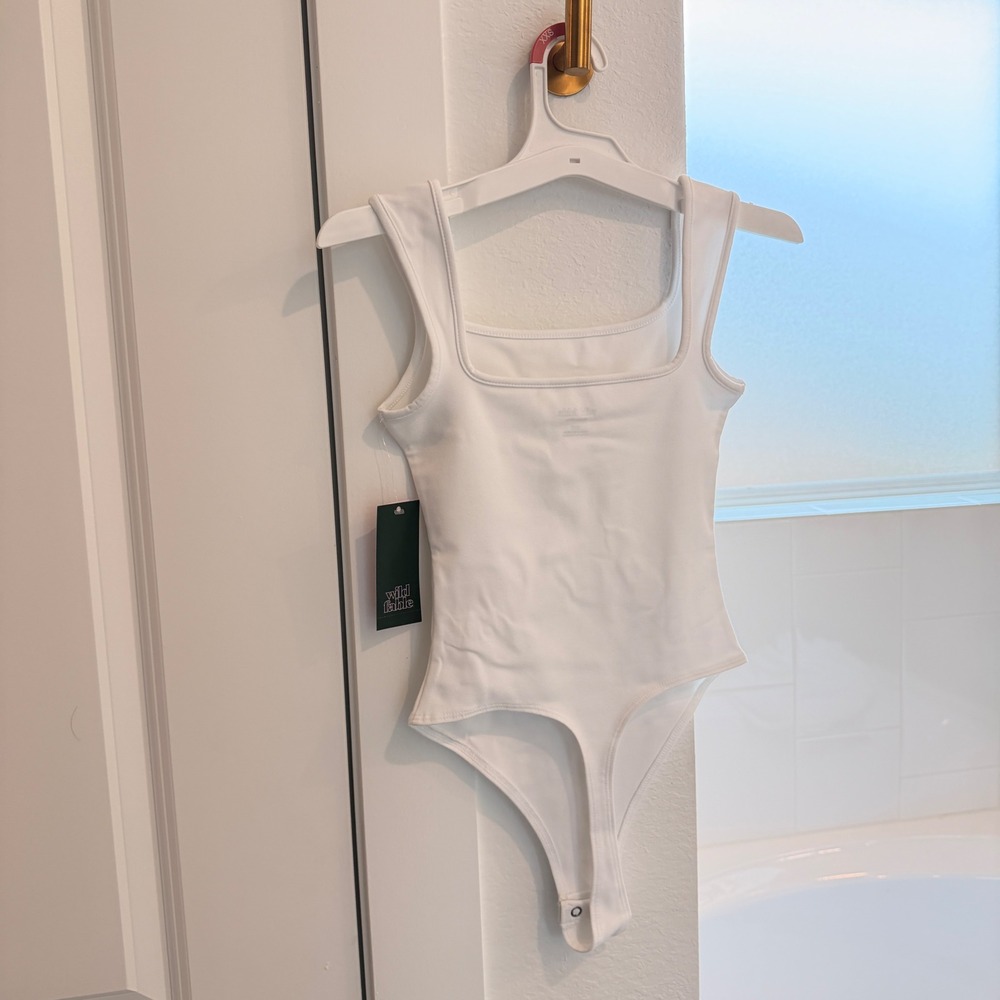 Wild‎ Fable ButterBliss soft Square Neck Bodysuit White XXS Thong Back NWT - Picture 7 of 8
